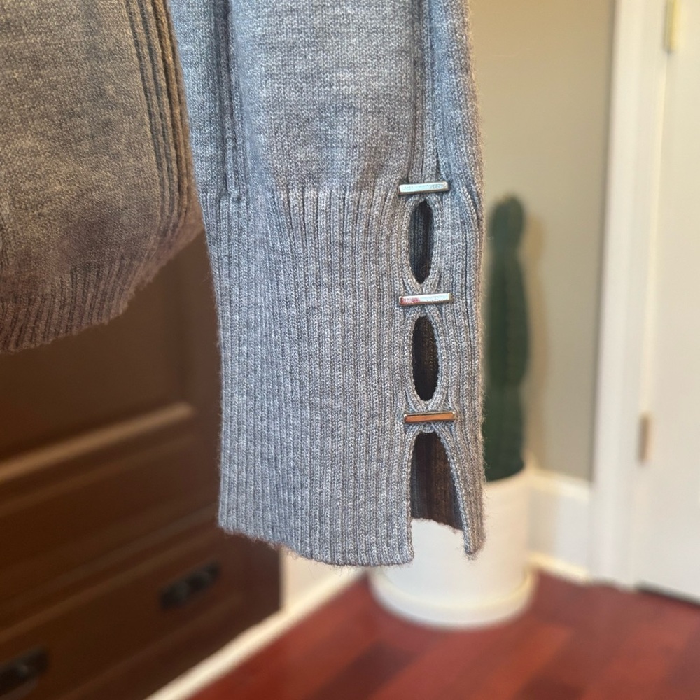 WHBM Sweater - Picture 3 of 3